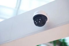 <b>正在卫生和出产前提恶劣的场地制做外卖食物出</b>